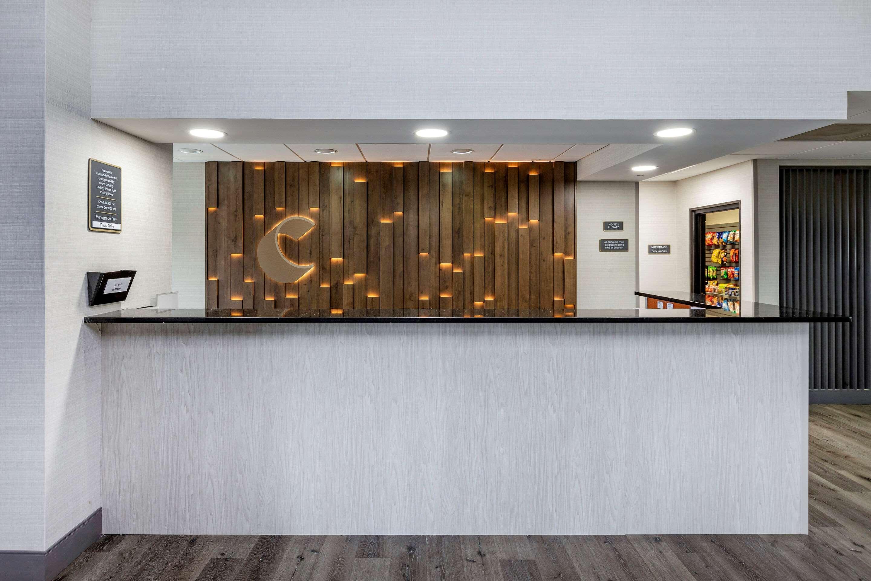 Comfort Inn & Suites Grand Blanc-Flint Екстериор снимка