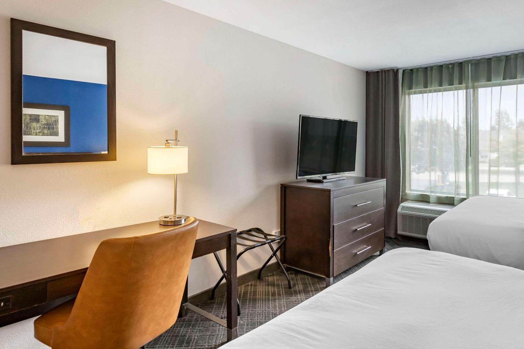 Comfort Inn & Suites Grand Blanc-Flint Екстериор снимка